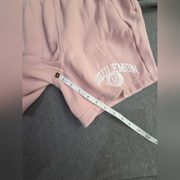 Lululemon Scuba Mid-Rise Oversized Short *Graphic, set of 2 - Picture 9 of 11